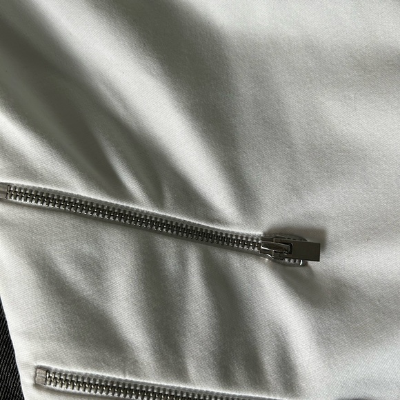 White Express dress with zipper pockets medium - Picture 2 of 7
